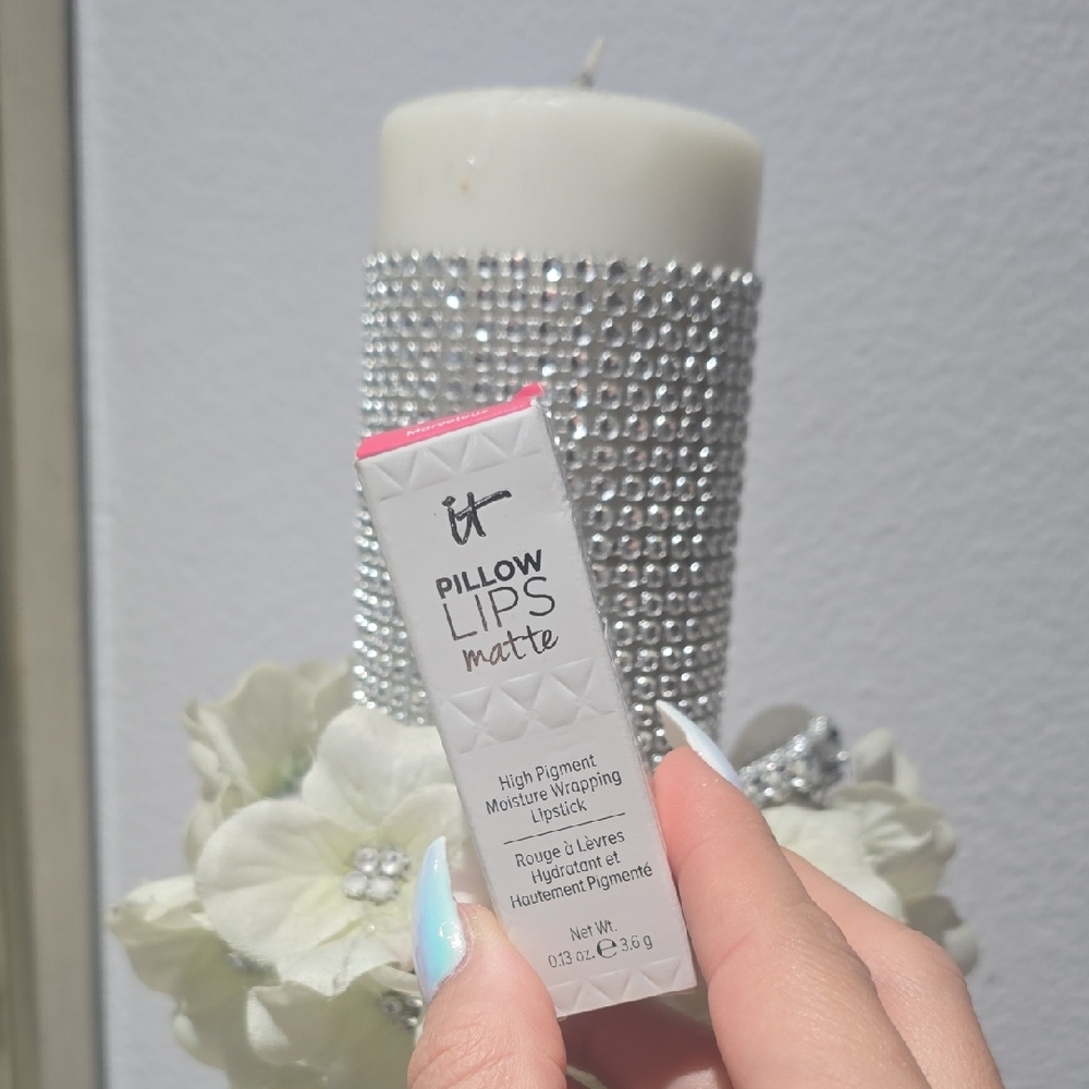 IT Cosmetics Pillow Lips Matte Lipstick - Pink